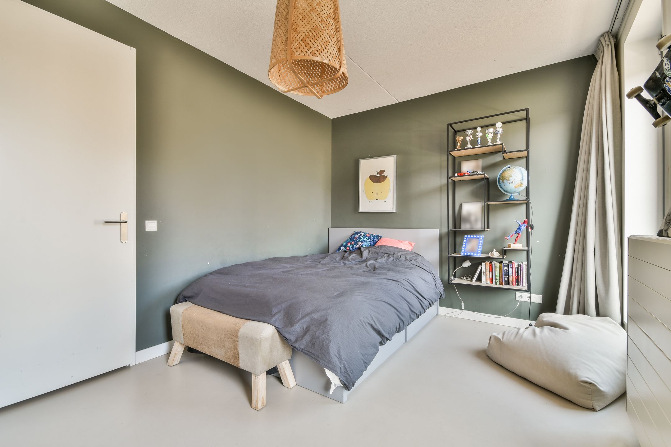 Photo 21 of Emmy Andriessestraat 419