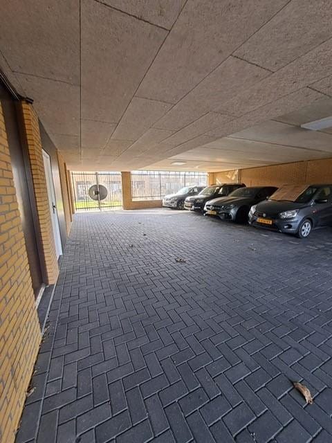 Foto 32 van Poelenburg 21