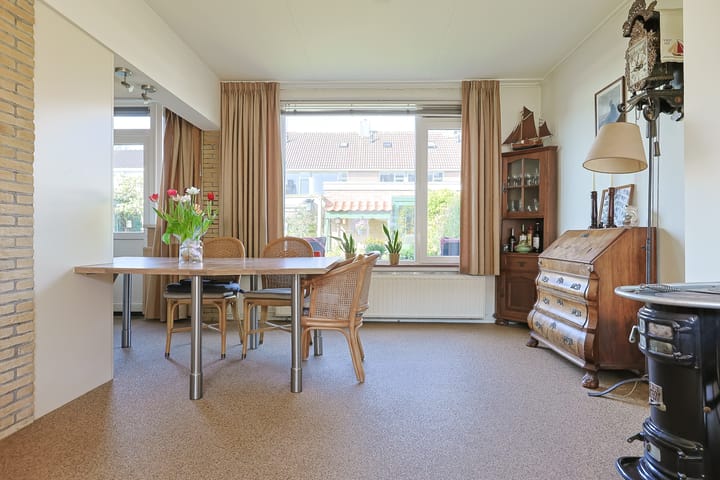 Foto 15 van van Duivenvoordestraat 16