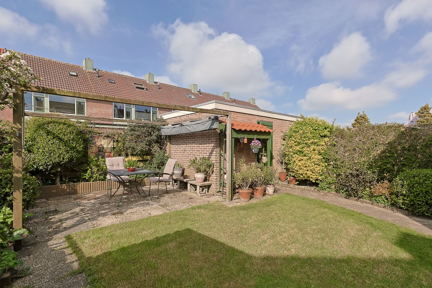 Foto 40 van van Duivenvoordestraat 16