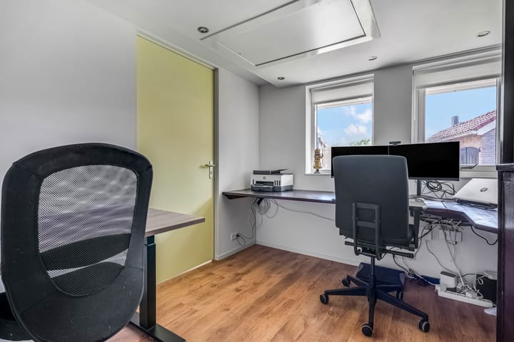 Foto 48 van van Heekstraat 7