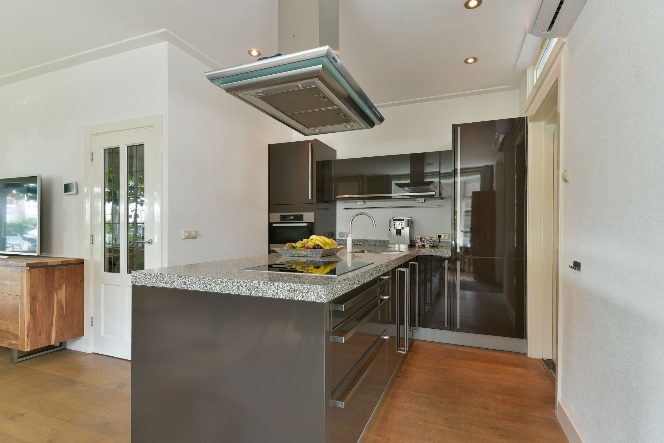 Foto 15 van Kanaalstraat 8