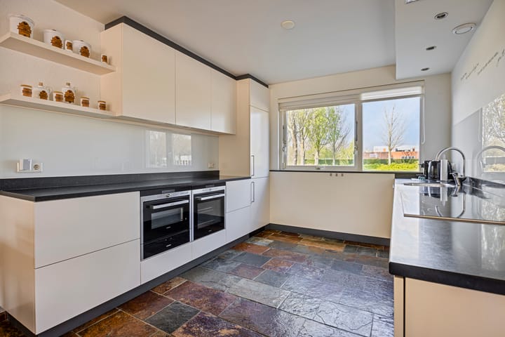 Foto 3 van Schweitzerlaan 65