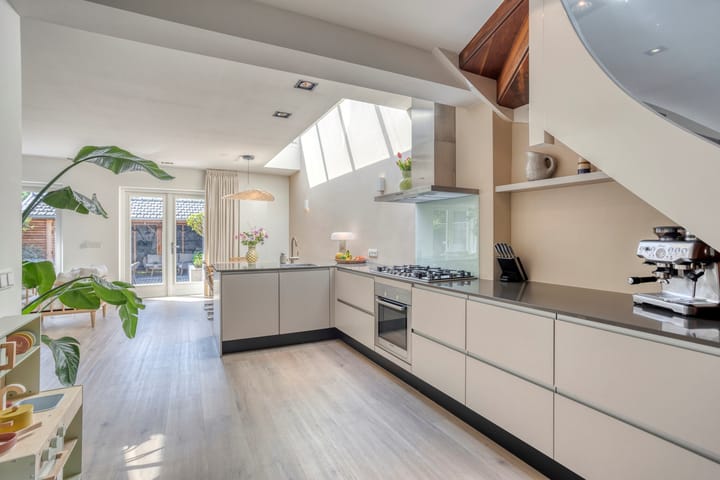 Foto 7 van Lochterstraat 25