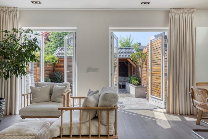 Foto 34 van Lochterstraat 25