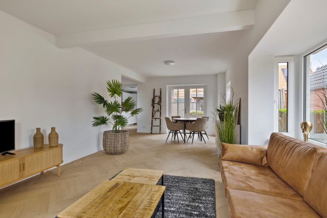 Foto 13 van Scharreweersterweg 37