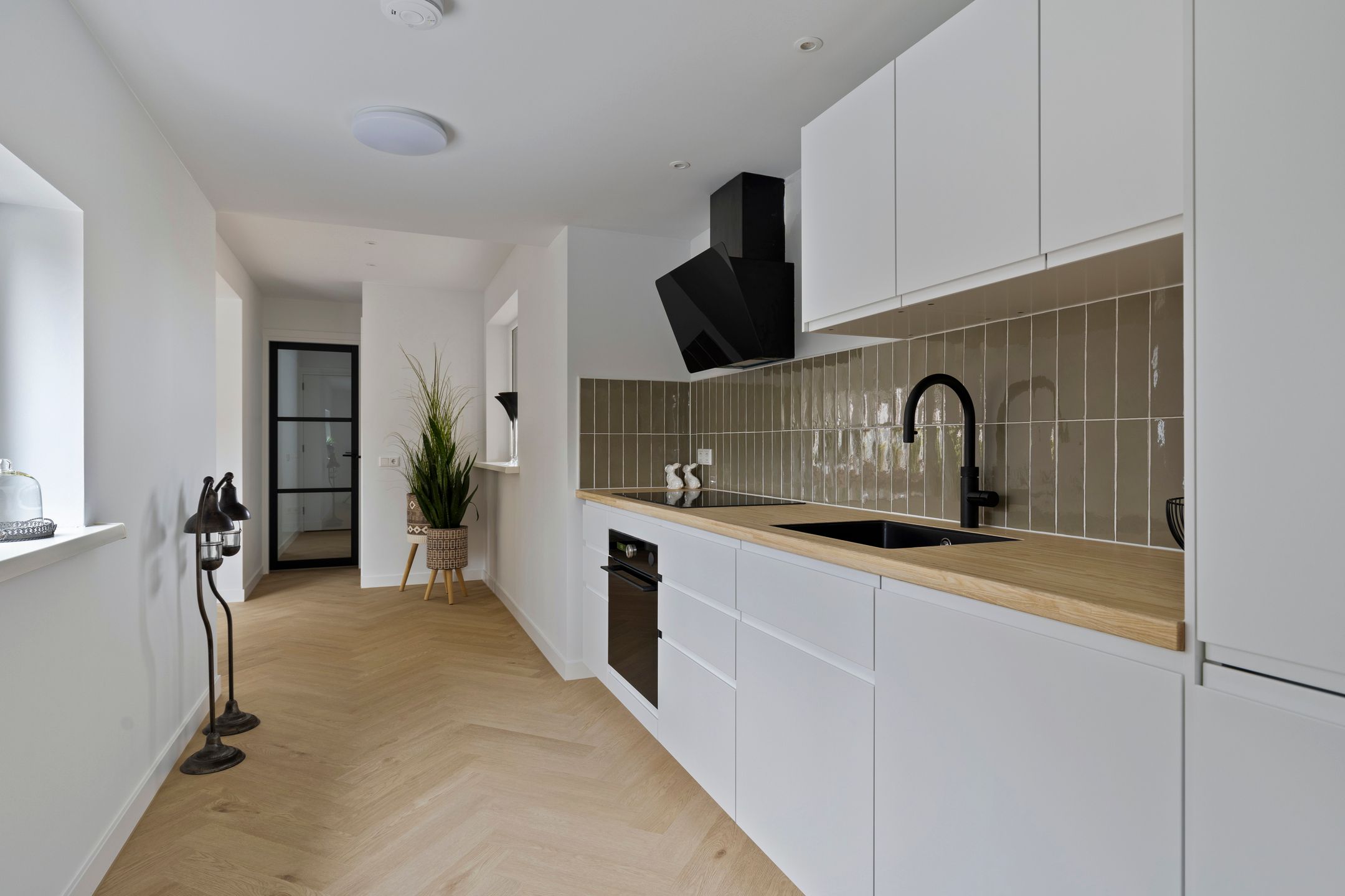 Foto 15 van Scharreweersterweg 37