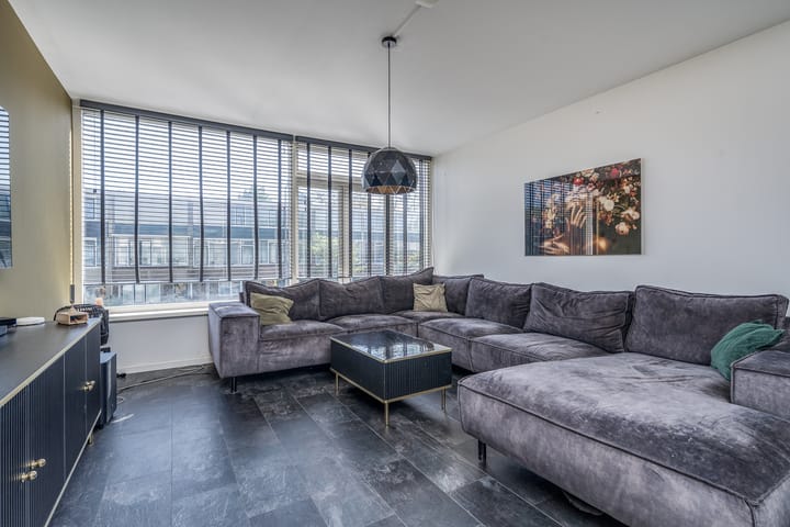 Foto 2 van Knikbloem 7