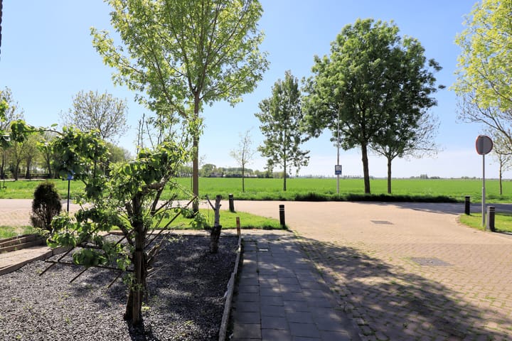 Foto 19 van Burgemeester van der Veenweg 6