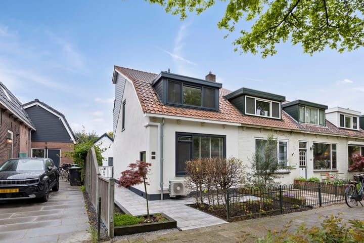Bekijk foto van Julianalaan 34