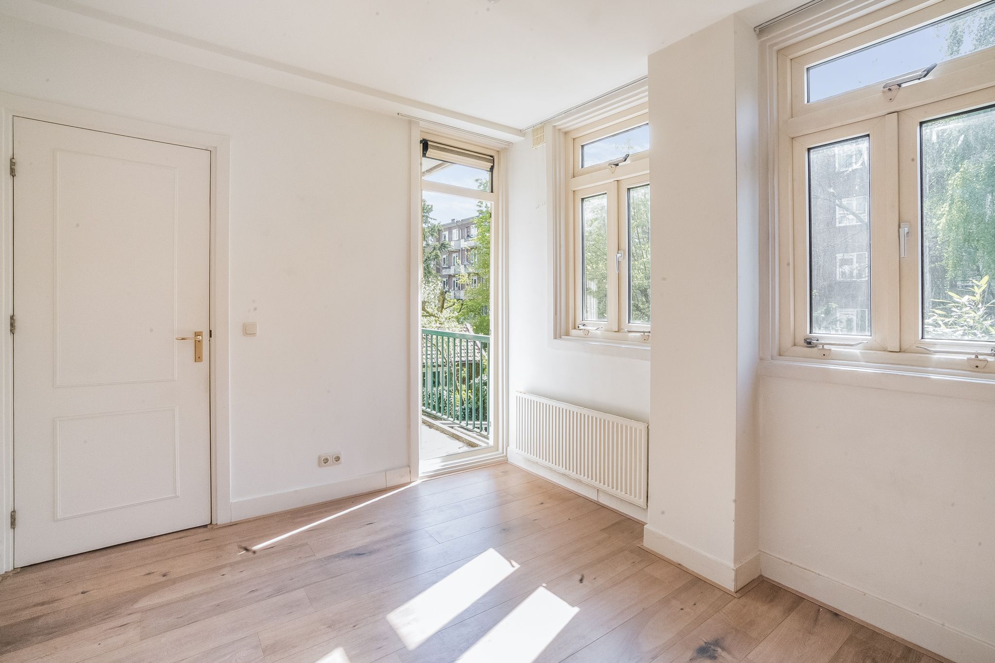 Foto 15 van Admiraal De Ruijterweg 465-1