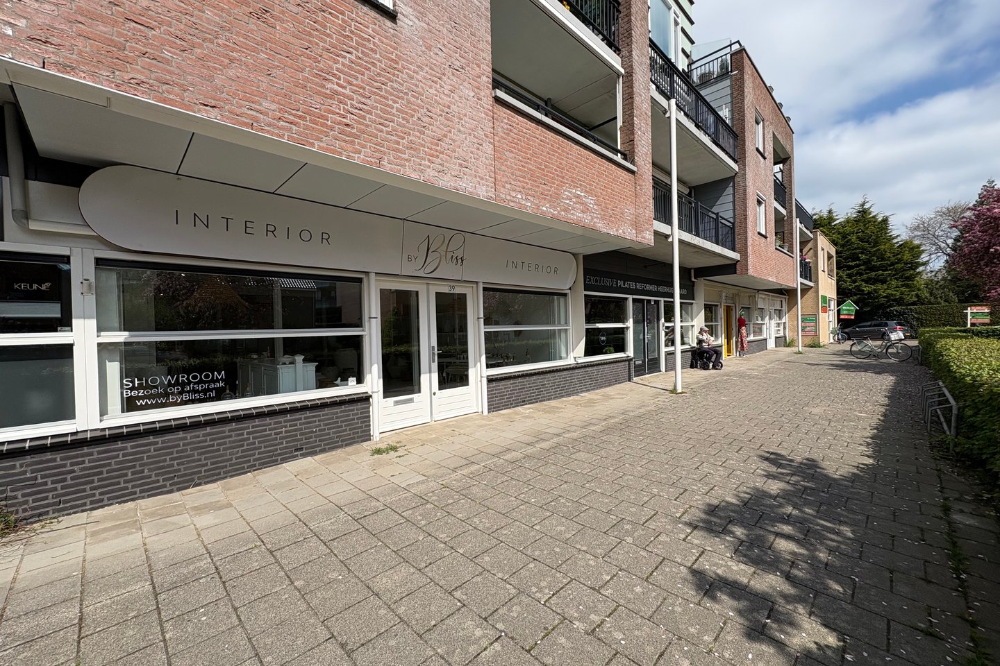 View photo 2 of Bickerstraat 39
