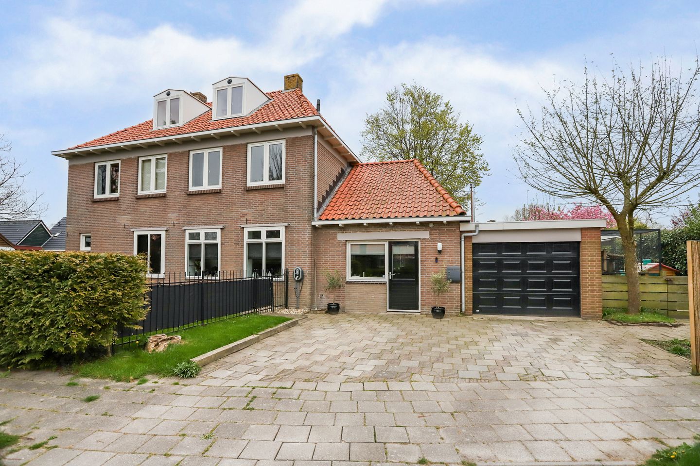 Photo 1 of Lege Hearewei 56