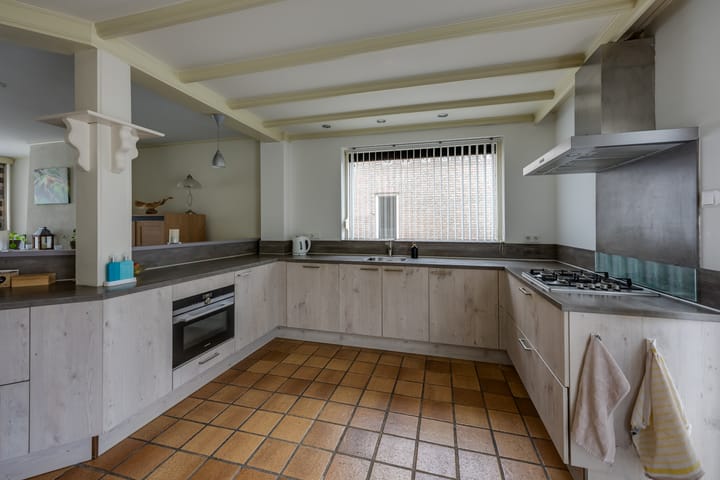 Foto 10 van Veldstraat 17