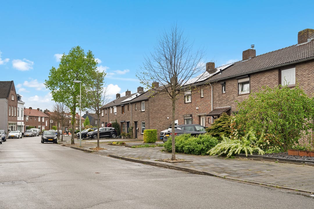 Foto 16 van Julianastraat 43