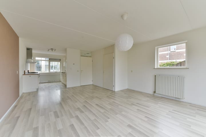 Foto 12 van Middellaan 10