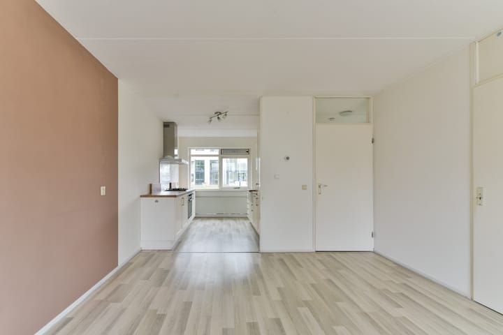 Foto 14 van Middellaan 10