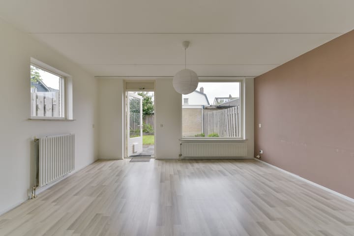 Foto 17 van Middellaan 10