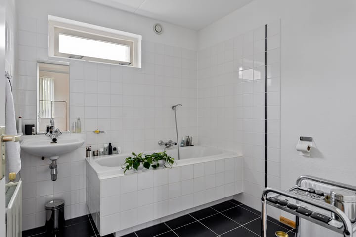 Photo 19 of Martinus Nijhofflaan 31