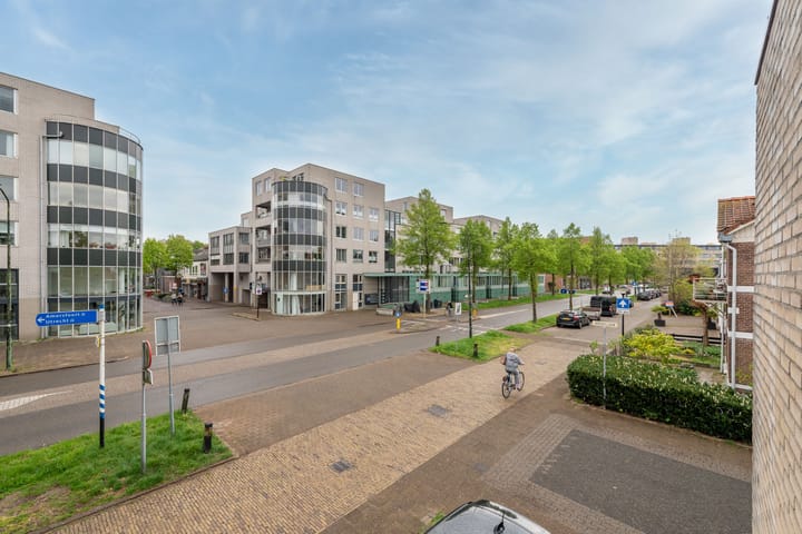 Foto 28 van Middellaan 10