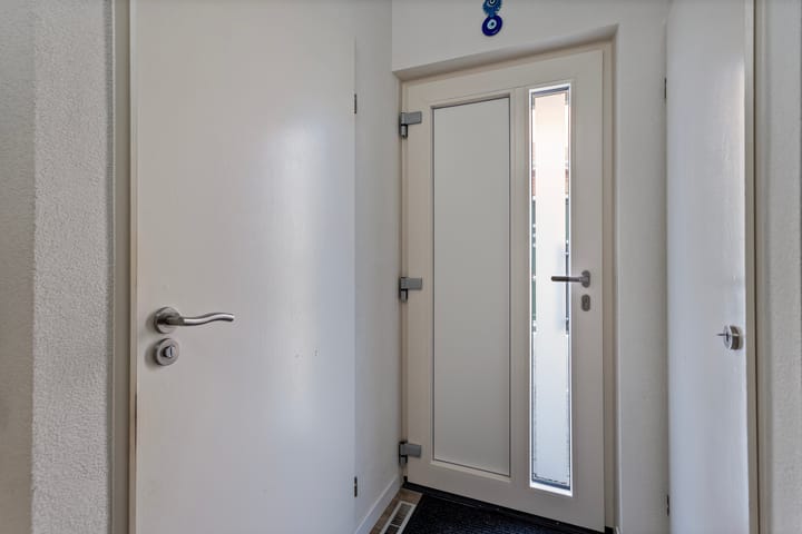 Photo 7 of Van Brederodestraat 14