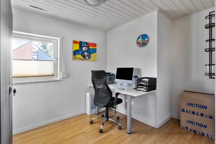 Photo 19 of Van Brederodestraat 14