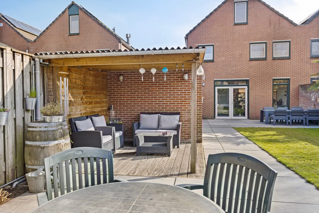 Foto 26 van Van Brederodestraat 14