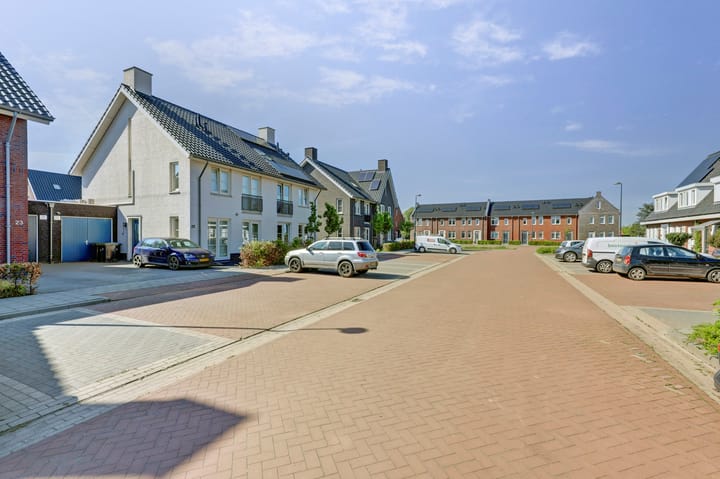 Foto 40 van Karinastraat 23