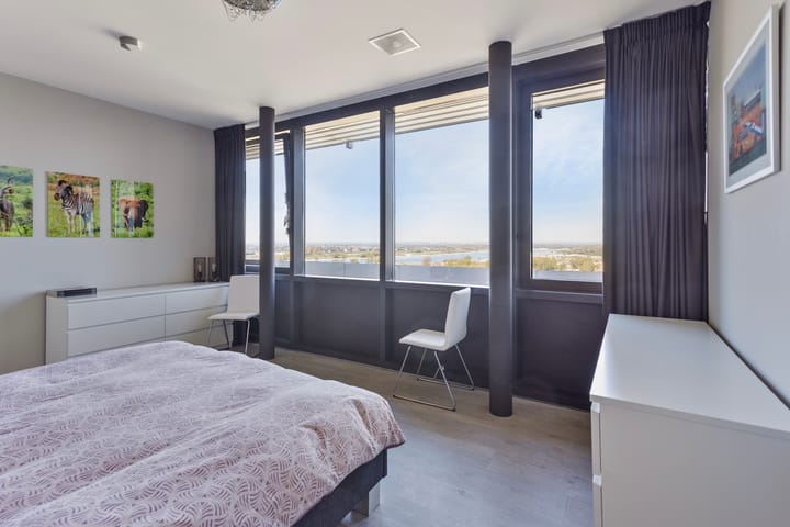 Foto 24 van Barbarossastraat 135