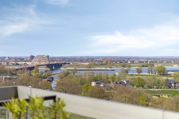 Foto 42 van Barbarossastraat 135