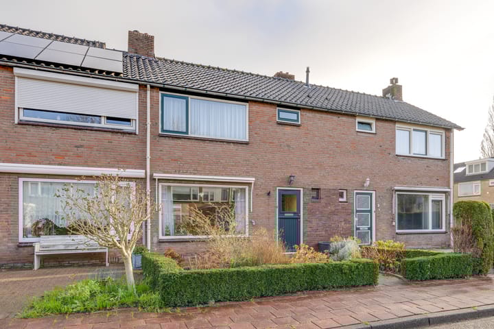 View photo of van Goyenstraat 4