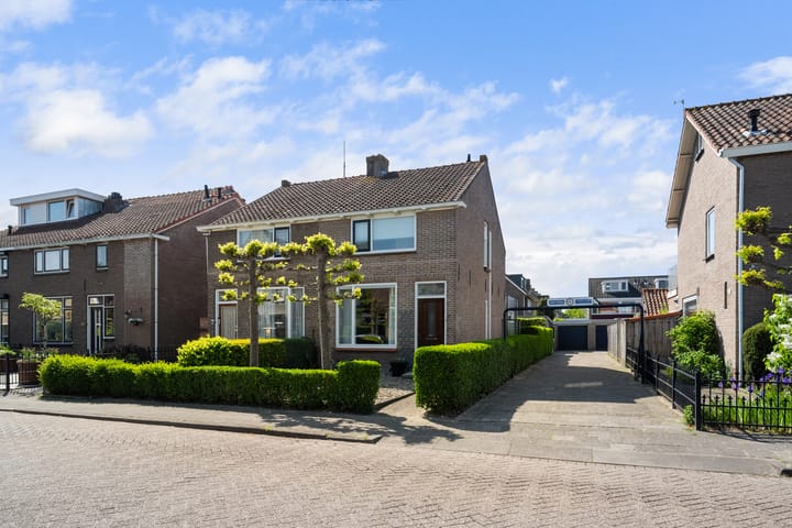 Foto 3 van Admiraal de Ruyterstraat 105