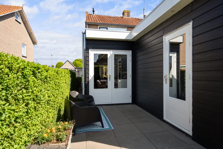 Photo 14 of Admiraal de Ruyterstraat 105