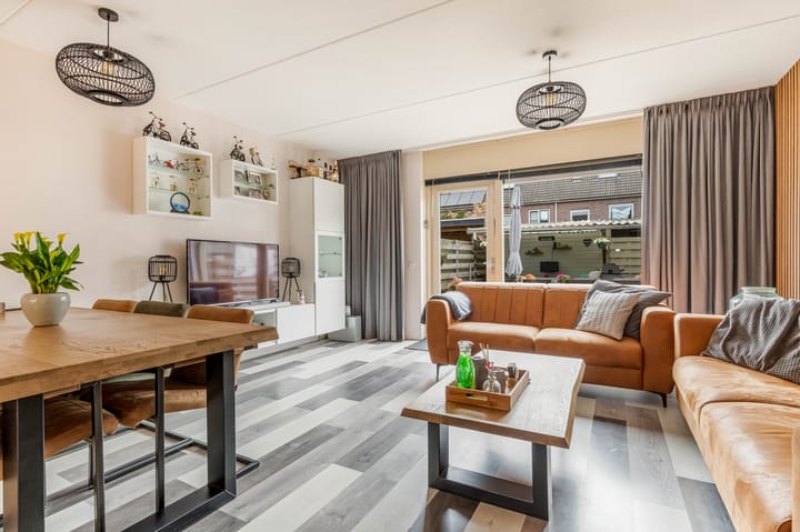 Foto 10 van Brancusistraat 3