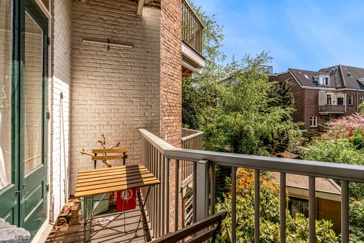 Foto 13 van Van Hilligaertstraat 6-B