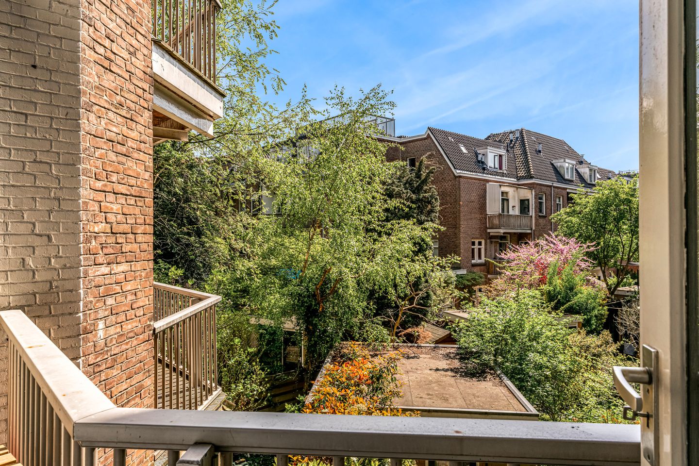 Foto 14 van Van Hilligaertstraat 6-B