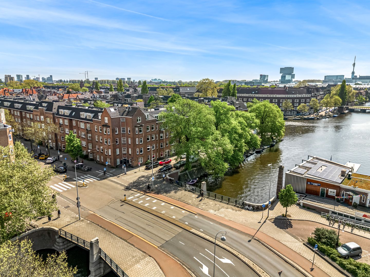 Foto 19 van Van Hilligaertstraat 6-B