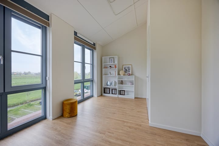 Foto 24 van Stationsweg 31