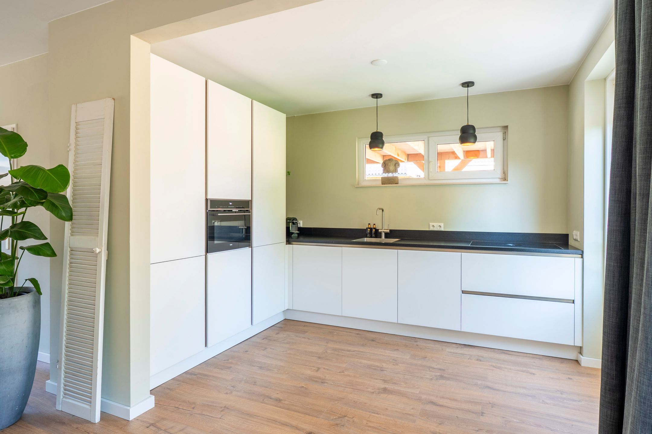 Foto 21 van Burg. Paulssenstraat 12