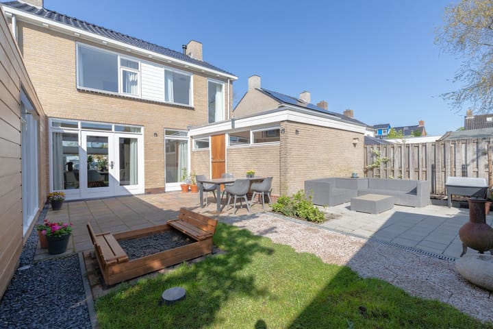 Foto 19 van Burg Cleveringalaan 6