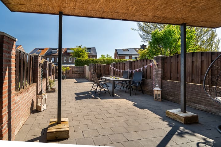 Foto 22 van Russelstraat 15