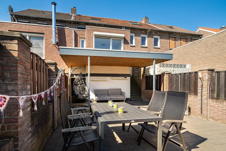 Foto 24 van Russelstraat 15