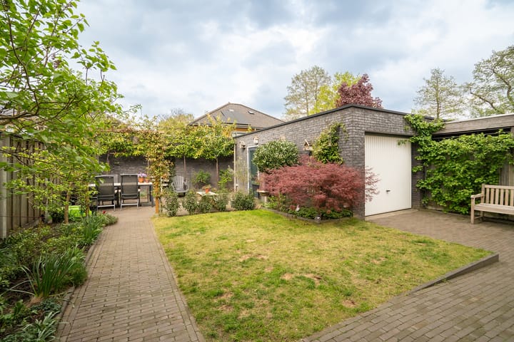 Foto 30 van Bitterzoetlaan 9