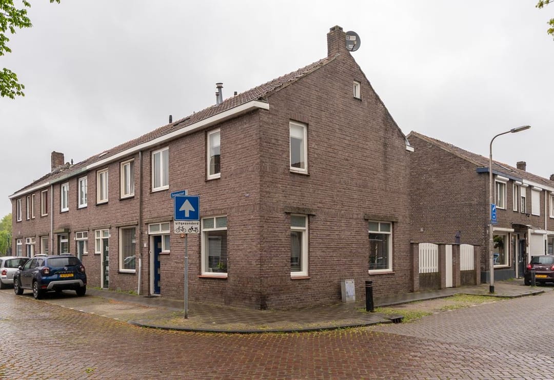 Foto 1 van Bataviastraat 86