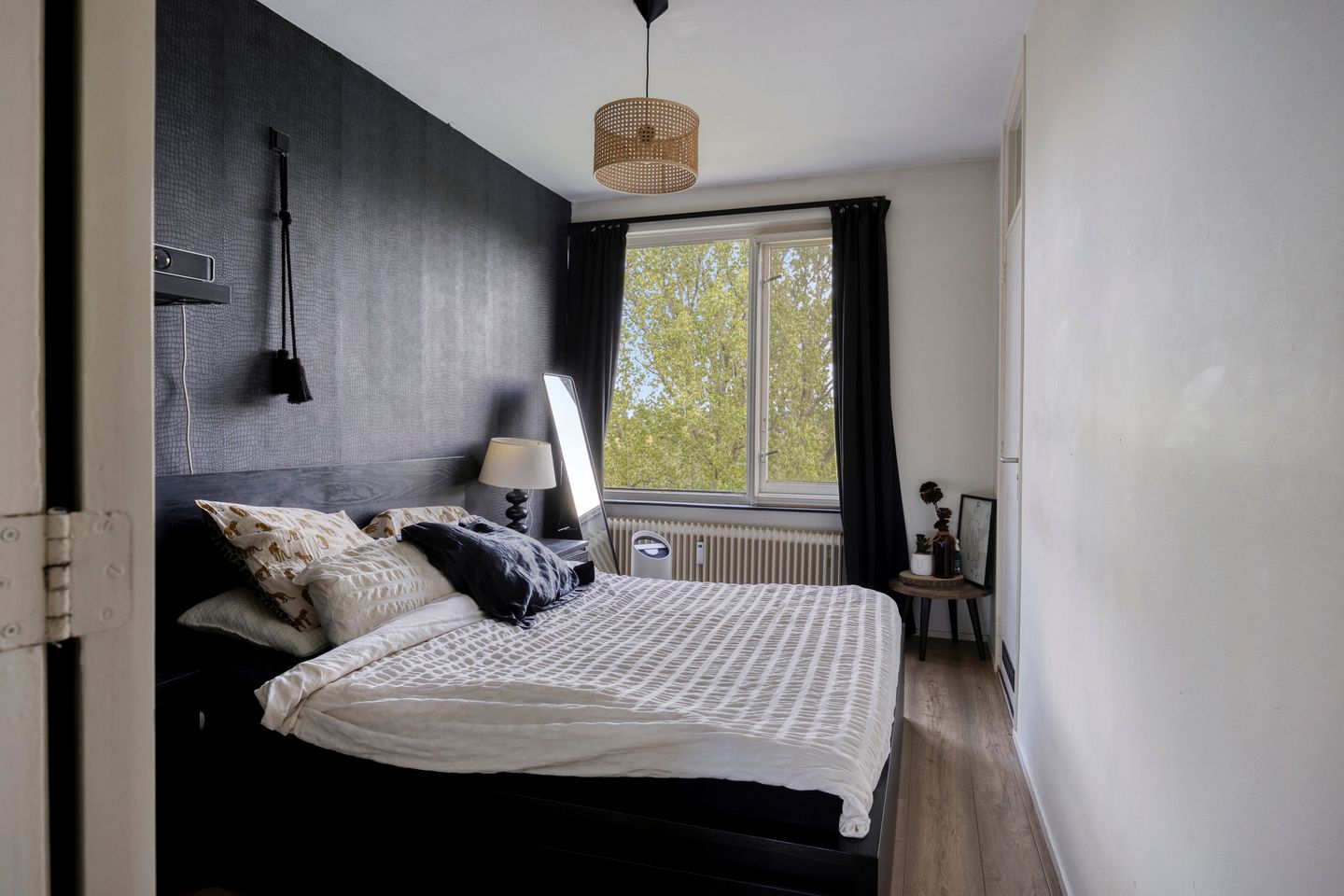 Photo 14 of Van der Helmstraat 438