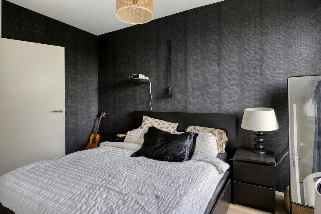 Photo 16 of Van der Helmstraat 438