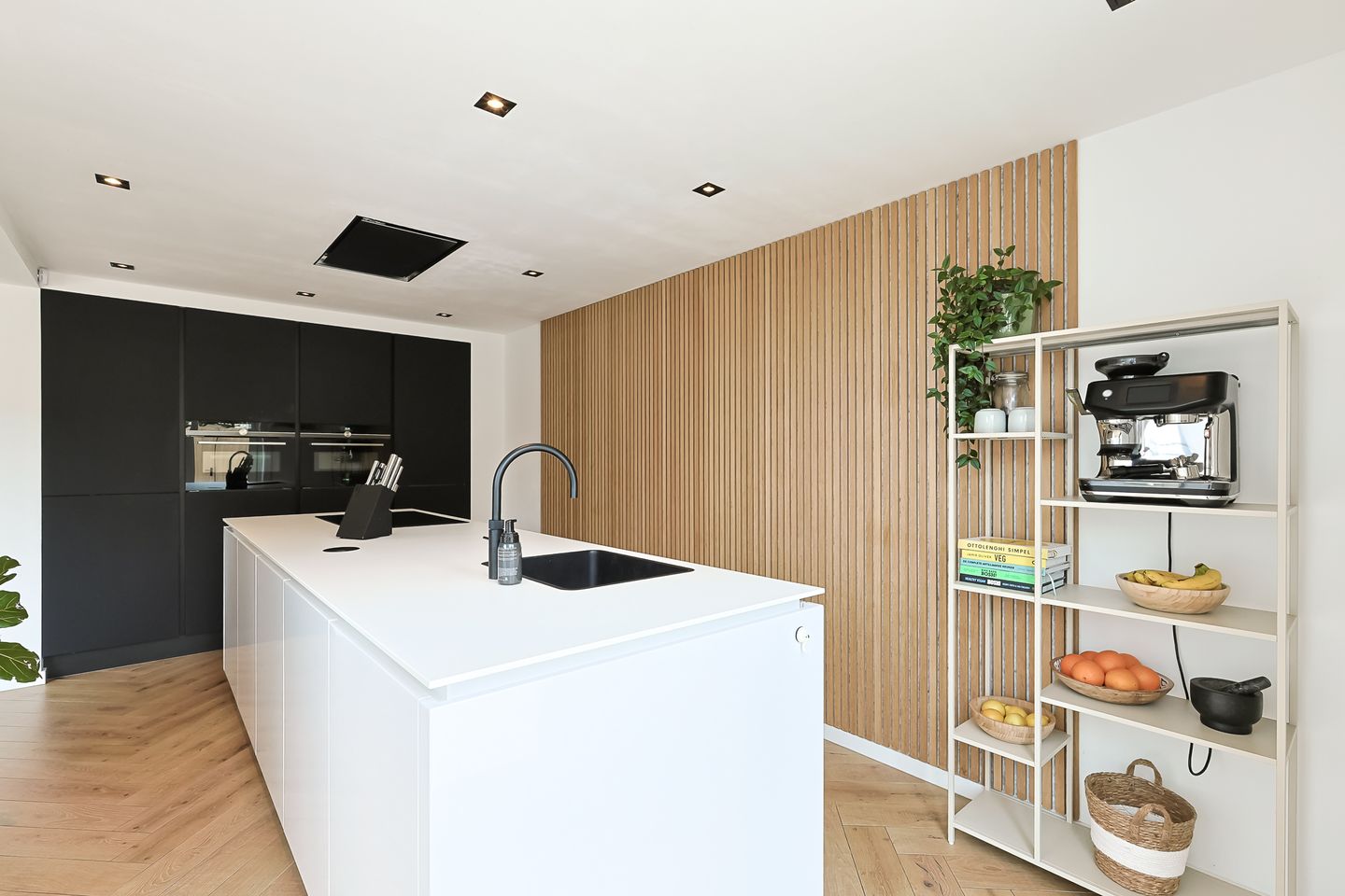 Foto 29 van Gesina van der Molenstraat 11