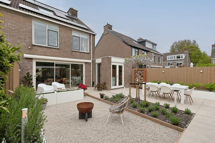 Foto 62 van Gesina van der Molenstraat 11