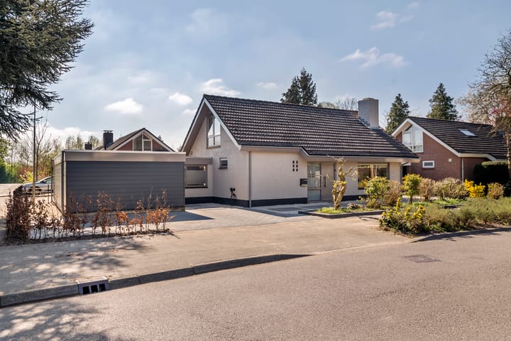 Foto 1 van Dokter Asjeslaan 1