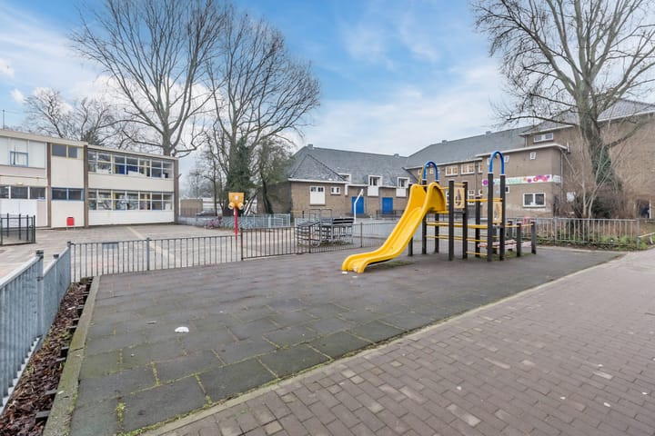 Foto 42 van Veeringstraat 52